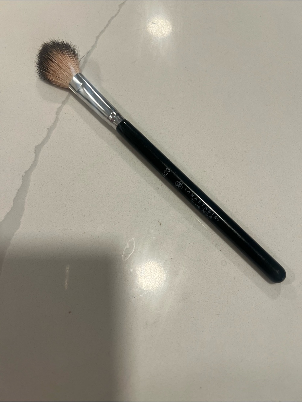 Anastasia Beverly Hills large Tapered blending brush A23
